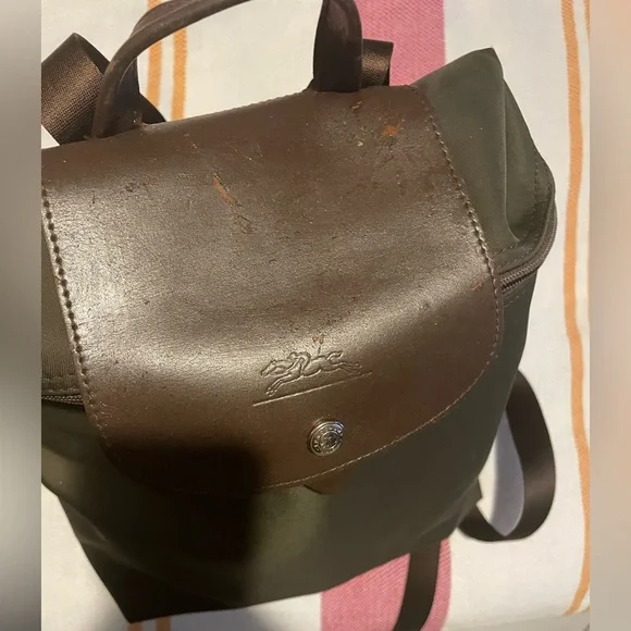 Longchamp backpack not sure of authenticity or vintage I purchased at a thrift. - Picture 2 of 6
